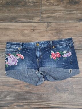 Express size 12 Womens Embroidered Floral Blue Denim Shorts